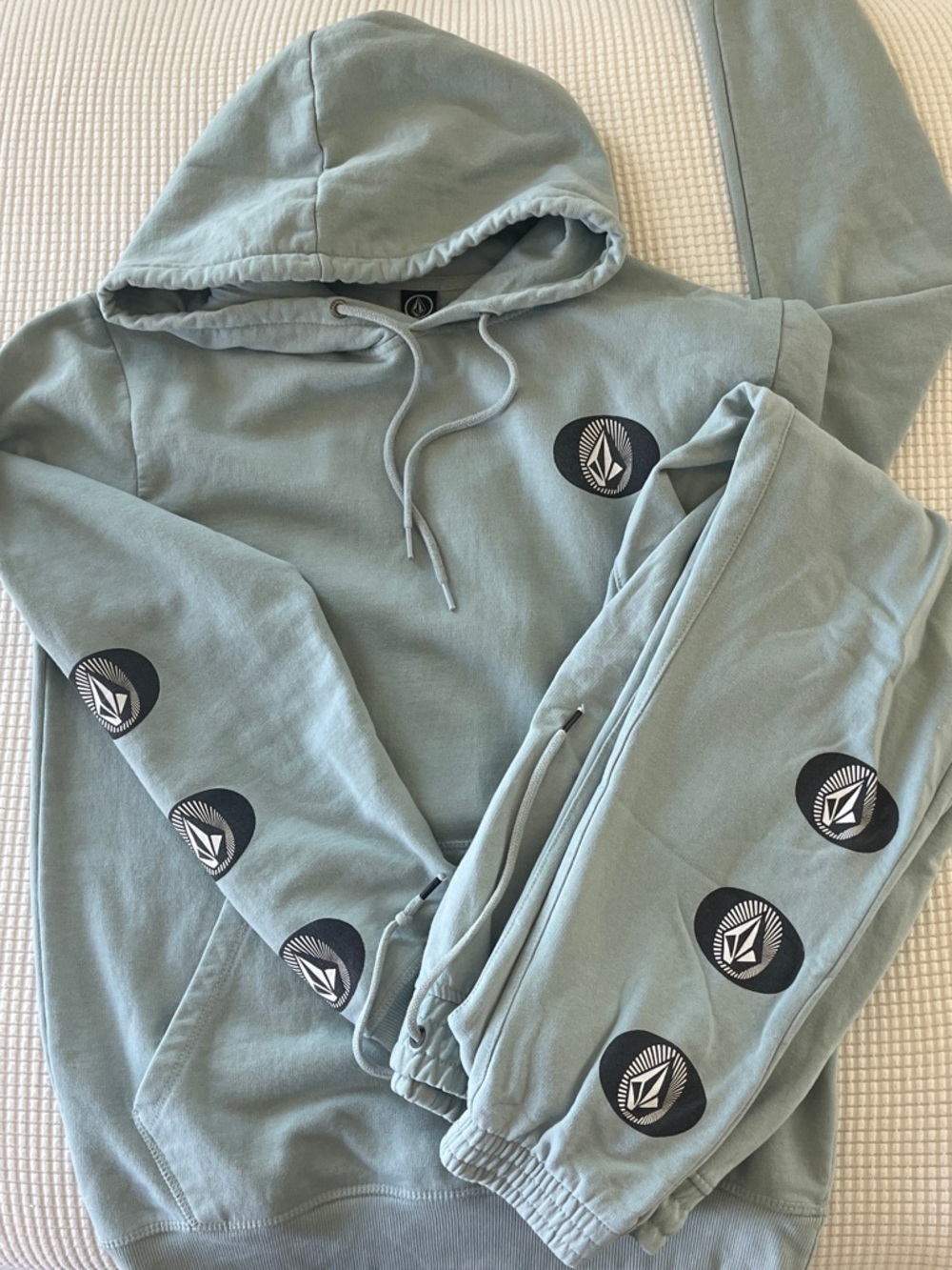 Volcom Blue/Green Logo Pullover Hoodie and Joggers Set